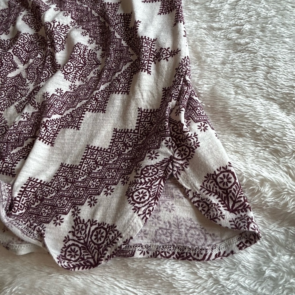 Lucky Brand Boho Print Short Sleeve Tee | Size L | Cream & Burgundy - Picture 3 of 5